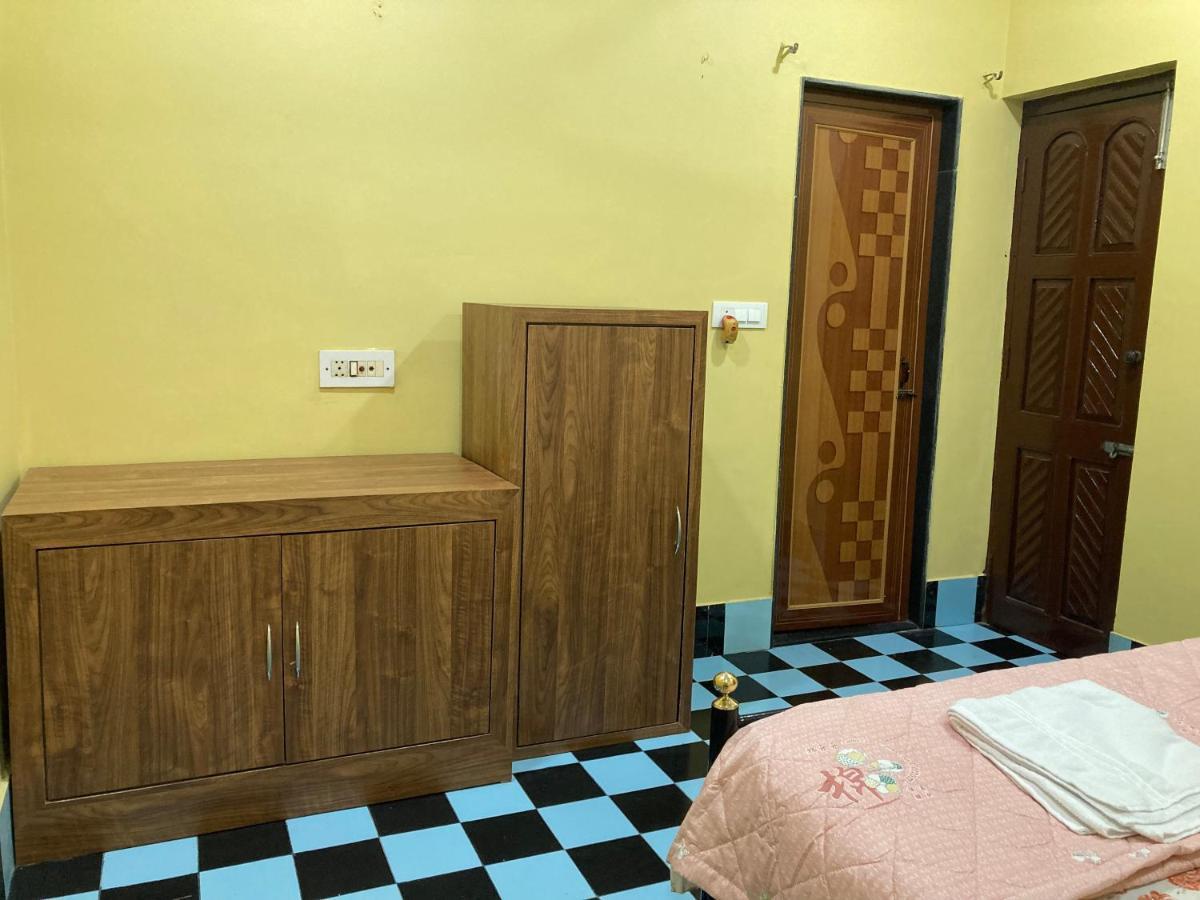 Anjali Homestay - 10 Mins From Airport Siliguri Ngoại thất bức ảnh